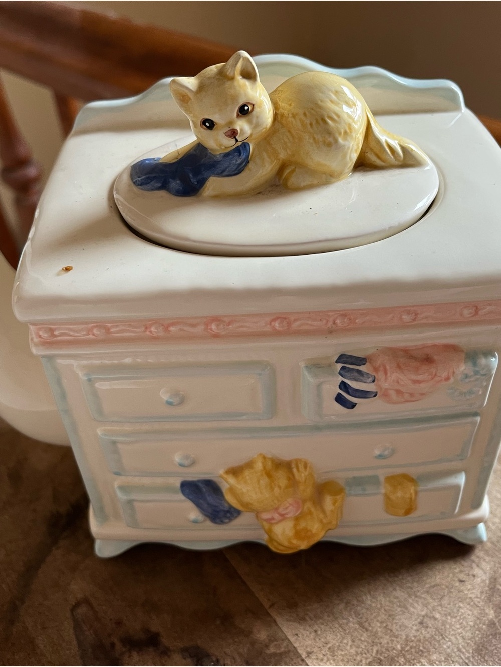 Ceramic Teapot with Playful Kitten - cat lovers teapot